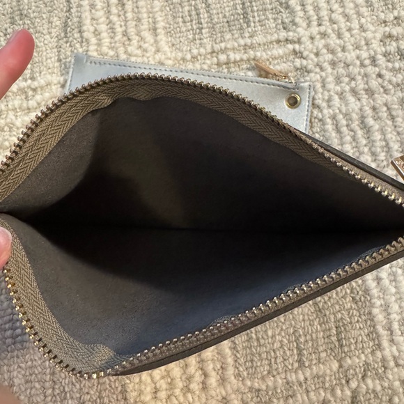 Metallic Pouch Wristlet Set - Picture 7 of 7